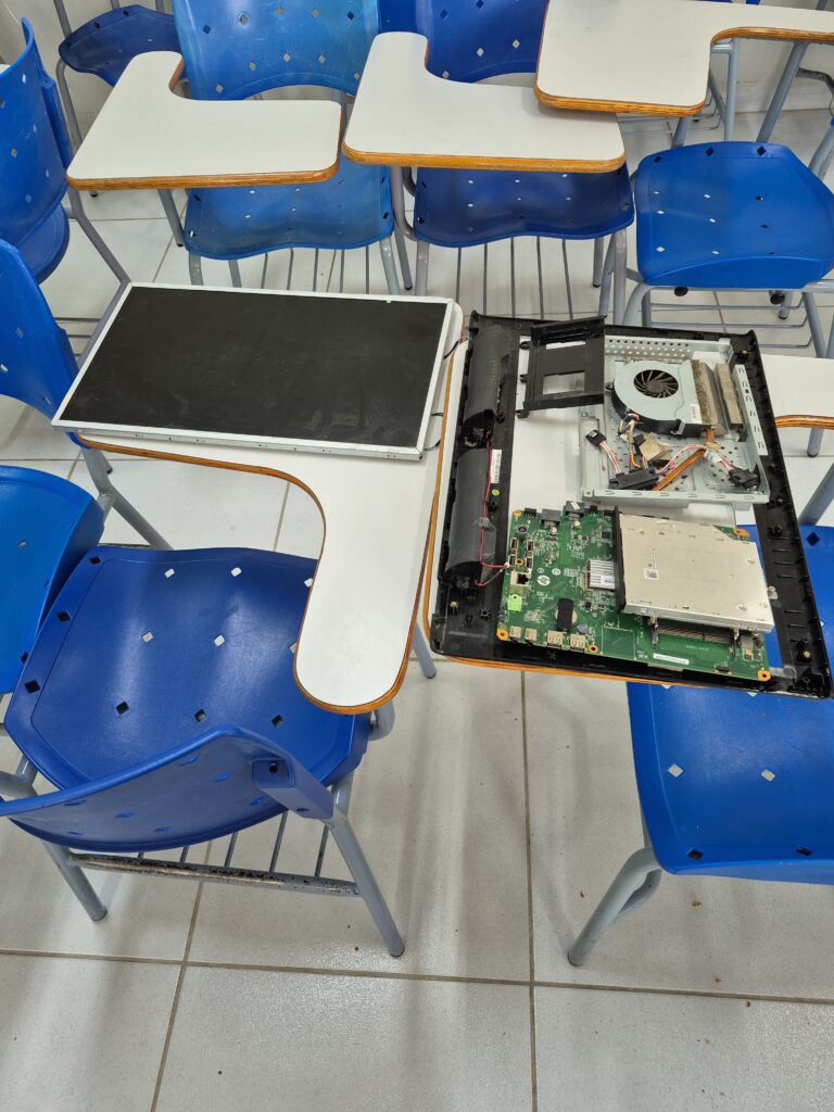 Galeria de fotos do Curso de Educação para a Destinação Socioambiental de Resíduos Eletrônicos de Aracaju