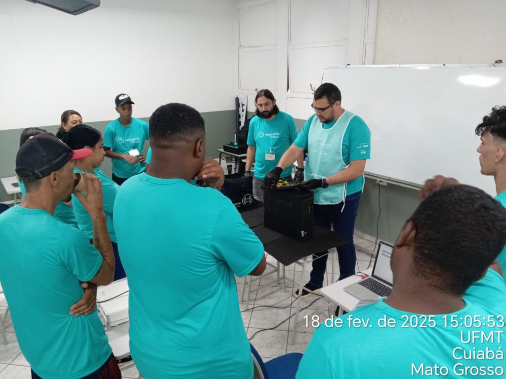 Galeria de fotos do Curso de Educação para a Destinação Socioambiental de Resíduos Eletrônicos de Cuiabá