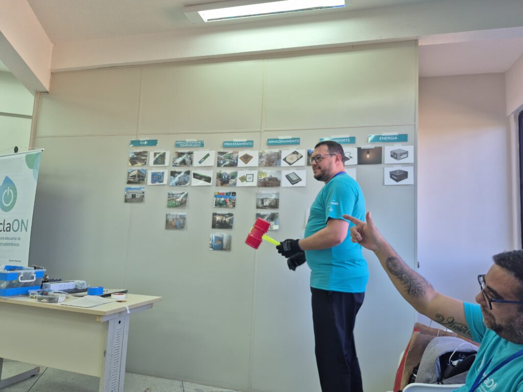 Galeria de fotos do Curso de Educação para a Destinação Socioambiental de Resíduos Eletrônicos de Maceió