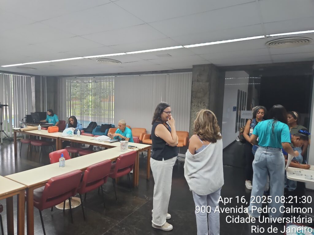 Galeria de fotos do Curso de Gestão de Resíduos Eletroeletrônicos em Cooperativa de Catadores de Rio de Janeiro